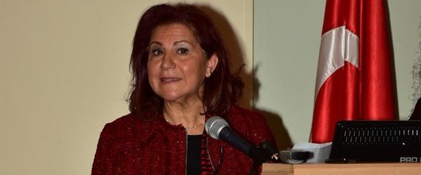 Türk profesöre uluslararası platformda “Onkolojide Kadın Lider” ödülü