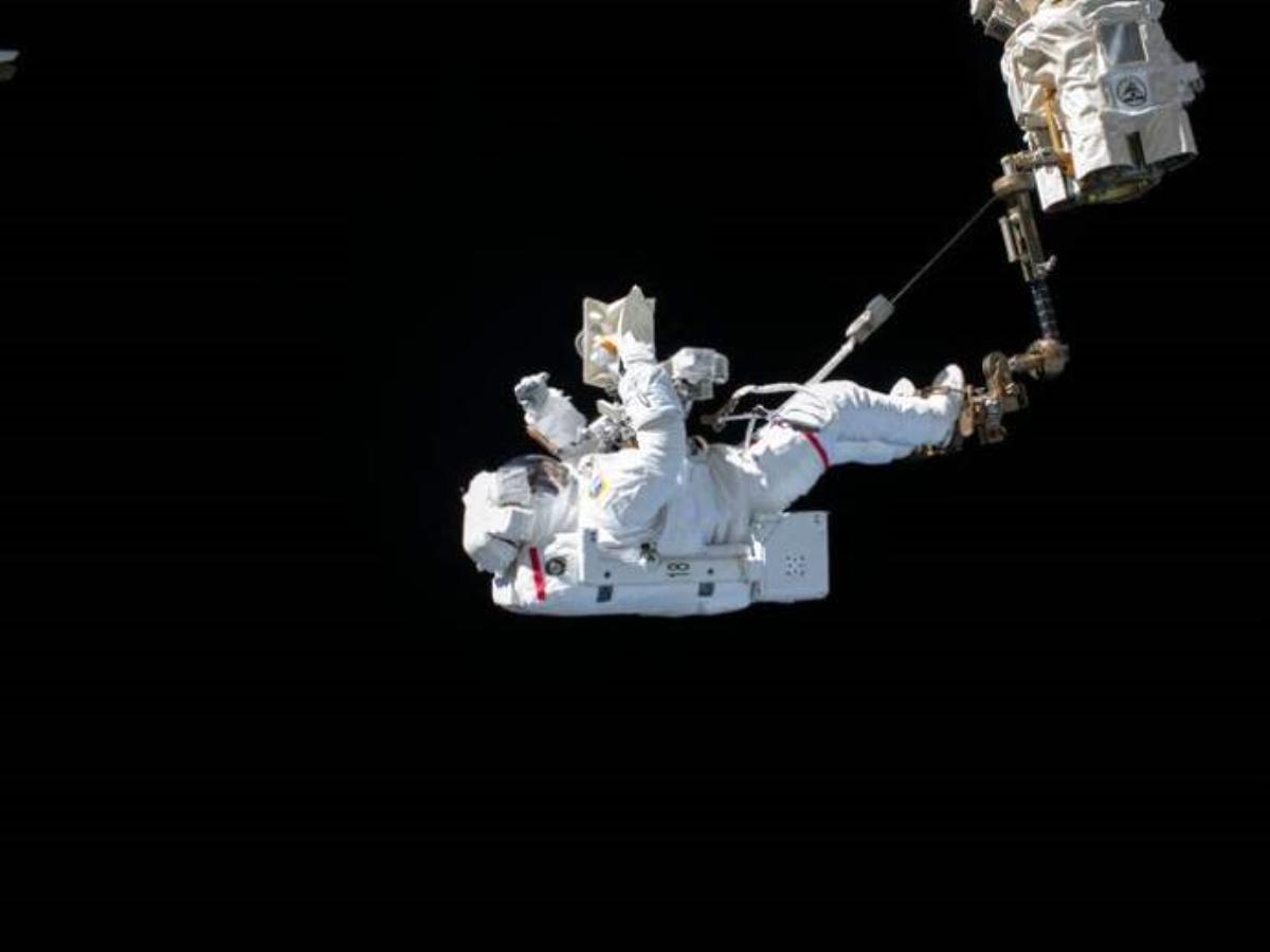 Astronotlar Uzay Yürüyüşünde Ne Hissediyorlar?