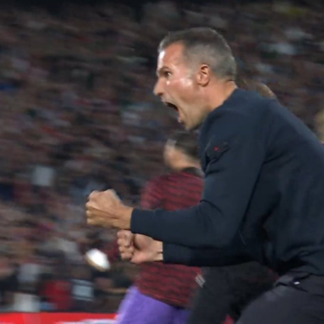 Eski Fenerbahçeli Van Persie'nin gol sevinci gündem oldu